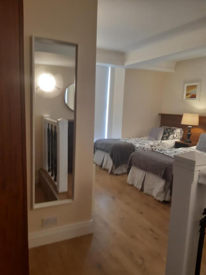 24 Beds In Carrick On Shannon Exterior photo